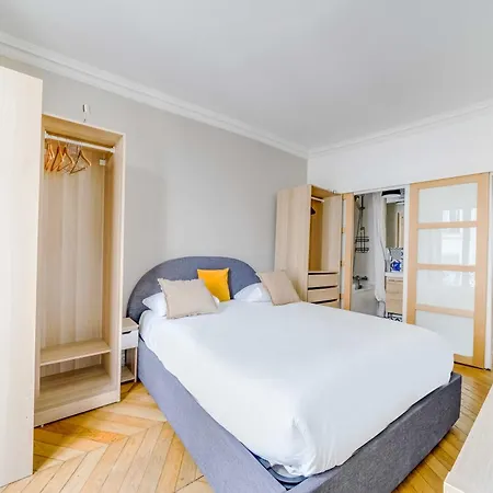 Cozy 2br 3p - 17e Apartment