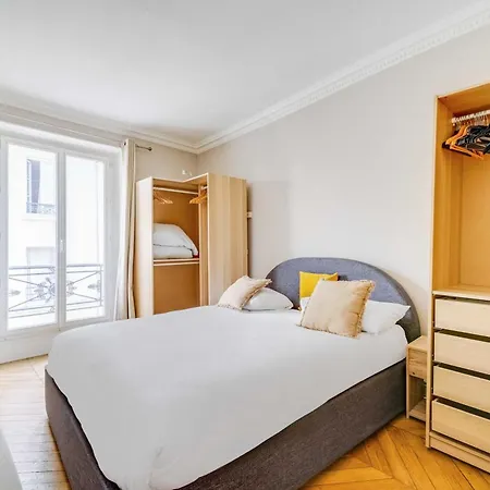 Apartment Cozy 2br 3p - 17e Paris